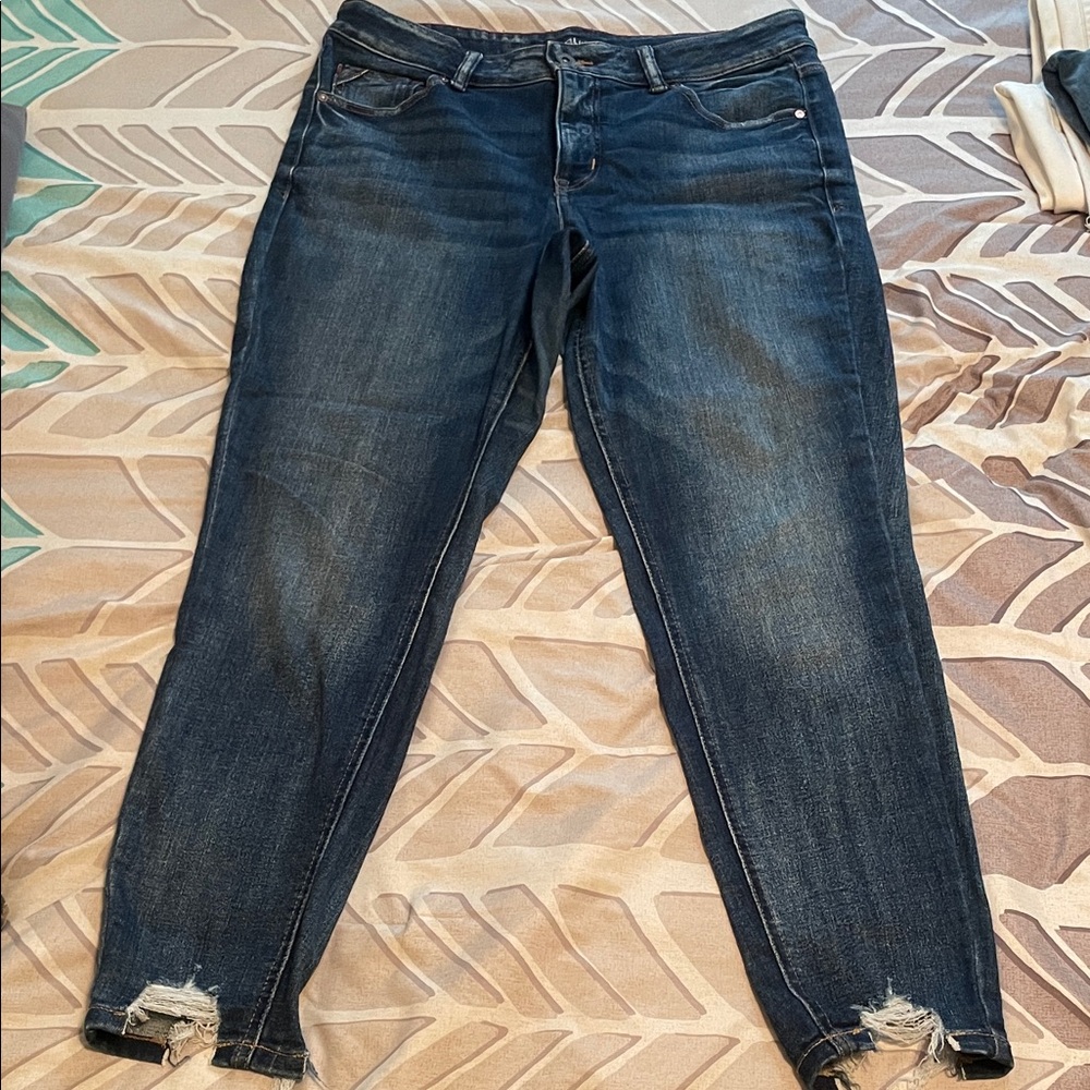 Maurice’s Blue Denim Crop Jeans